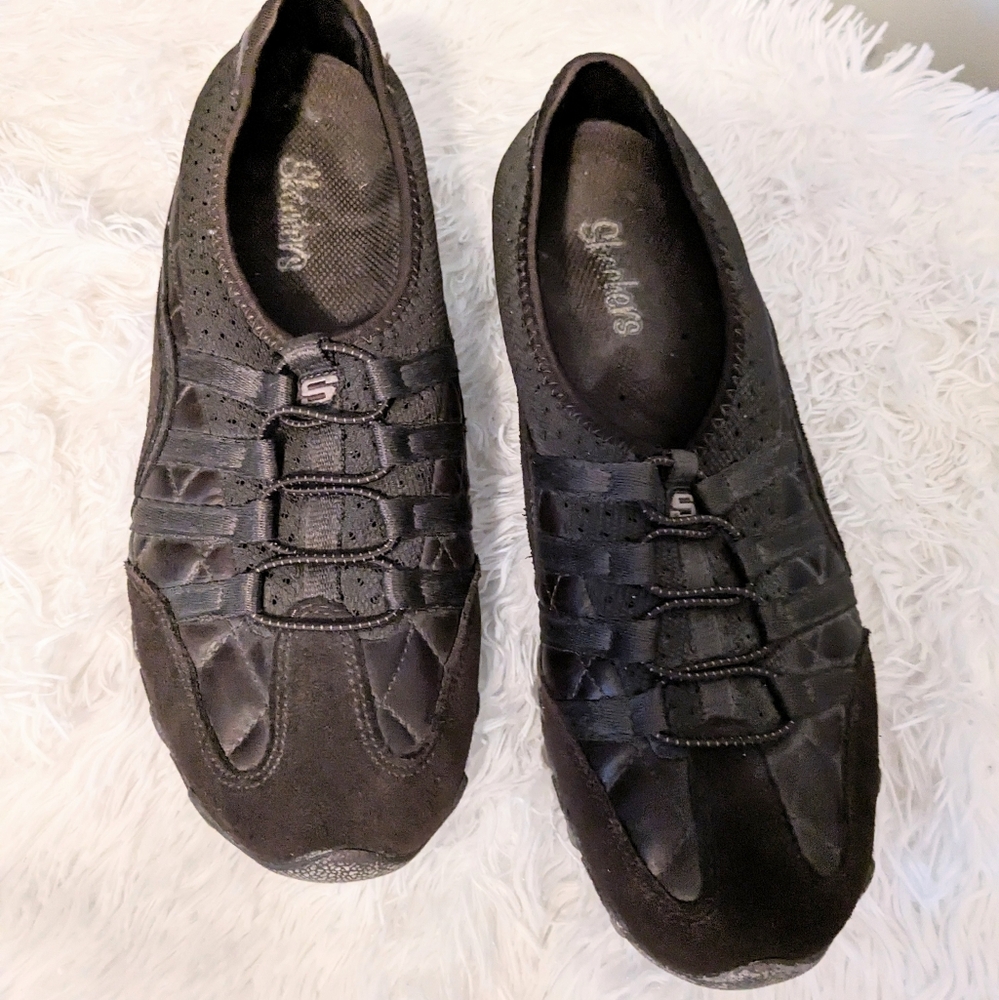 Skechers